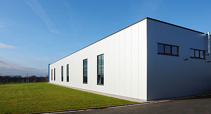 DTZ GmbH, Neubau einer Halle mit Bürogebäude